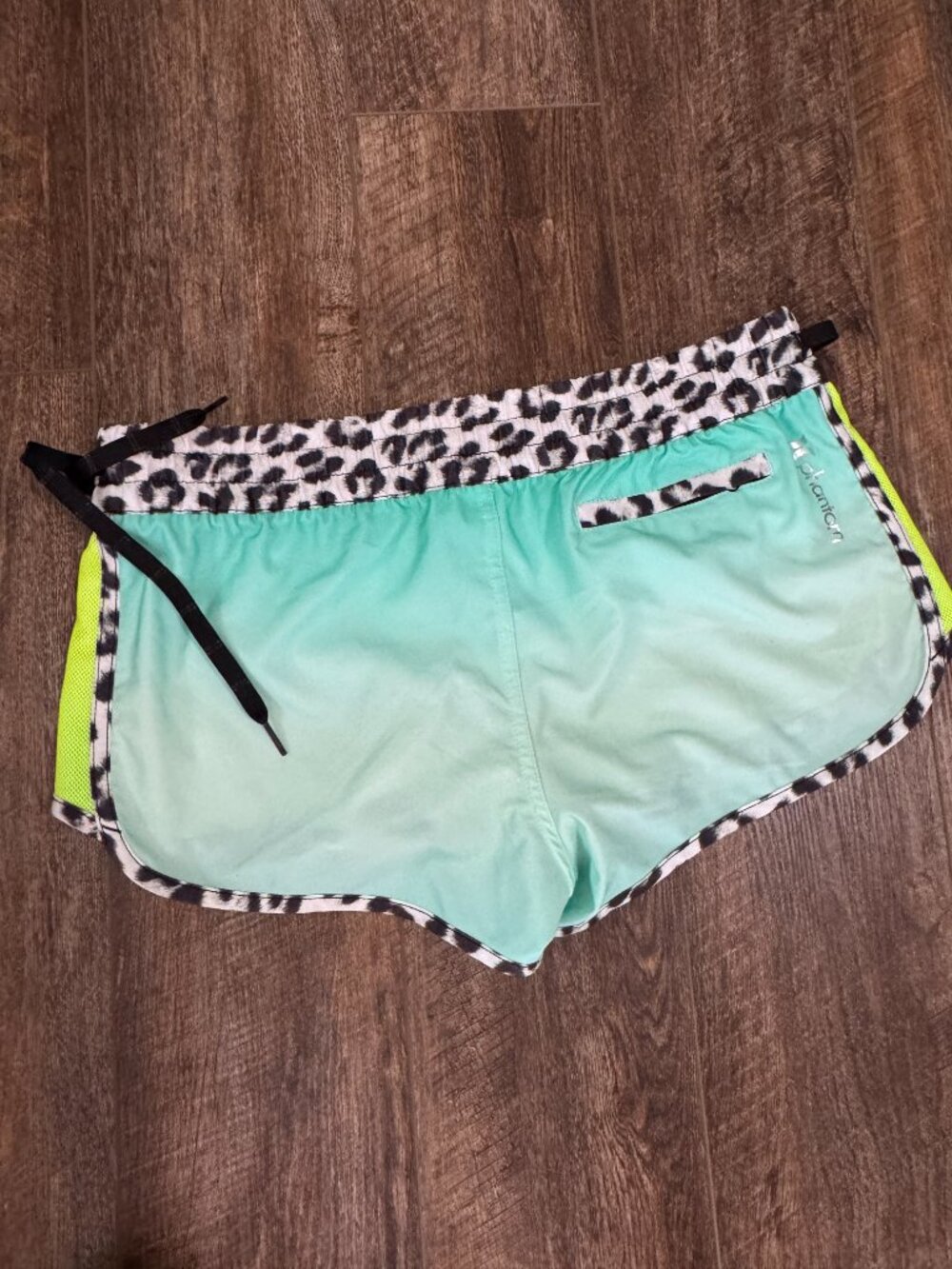 Hurley Phantom Mint Green Leopard Trim Board Shorts Swim Size M - Picture 5 of 8